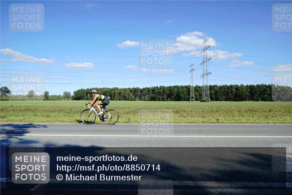 07.09.2025 - 19. Norderstedt Triathlon Michael Burmester http://msf.ph/oto/8850714 07.09.2025 15:33:04 Radfahren  meine-sportfotos.de