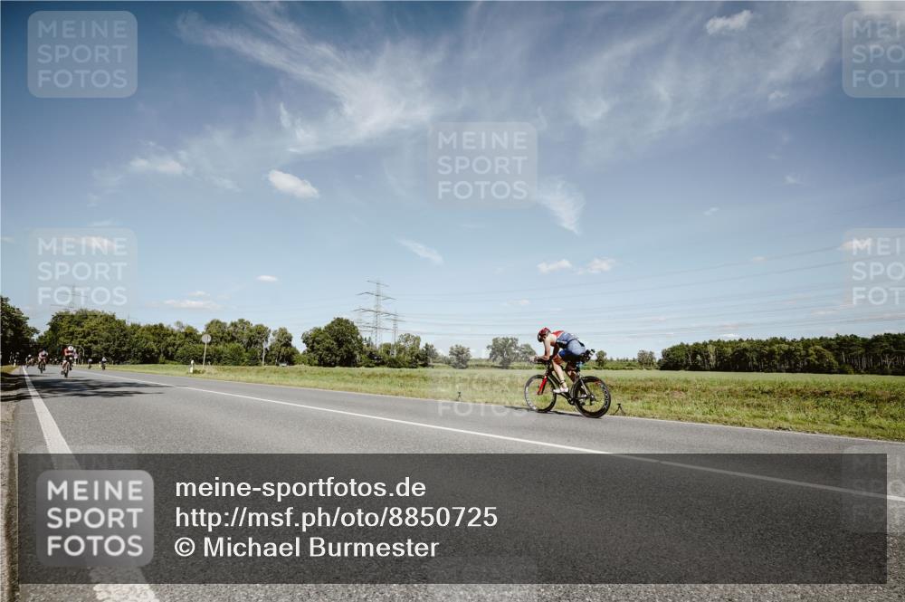 07.09.2025 - 19. Norderstedt Triathlon Michael Burmester http://msf.ph/oto/8850725 07.09.2025 14:18:16 Radfahren 971, 1006 meine-sportfotos.de
