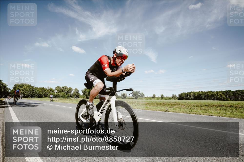 07.09.2025 - 19. Norderstedt Triathlon Michael Burmester http://msf.ph/oto/8850727 07.09.2025 14:18:19 Radfahren 971, 1022 meine-sportfotos.de