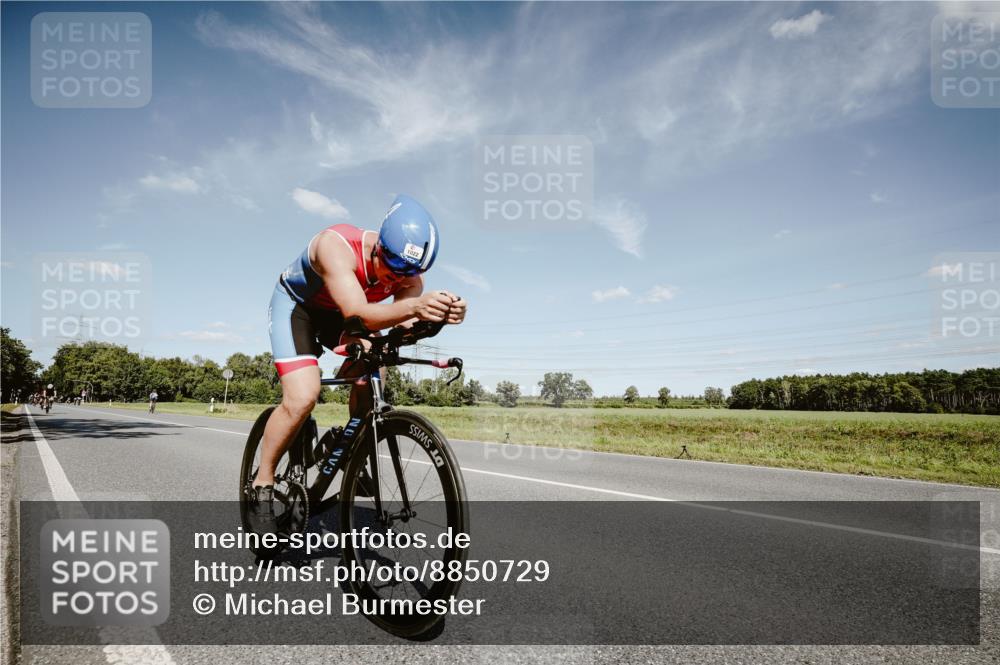 07.09.2025 - 19. Norderstedt Triathlon Michael Burmester http://msf.ph/oto/8850729 07.09.2025 14:18:20 Radfahren 971, 1022 meine-sportfotos.de