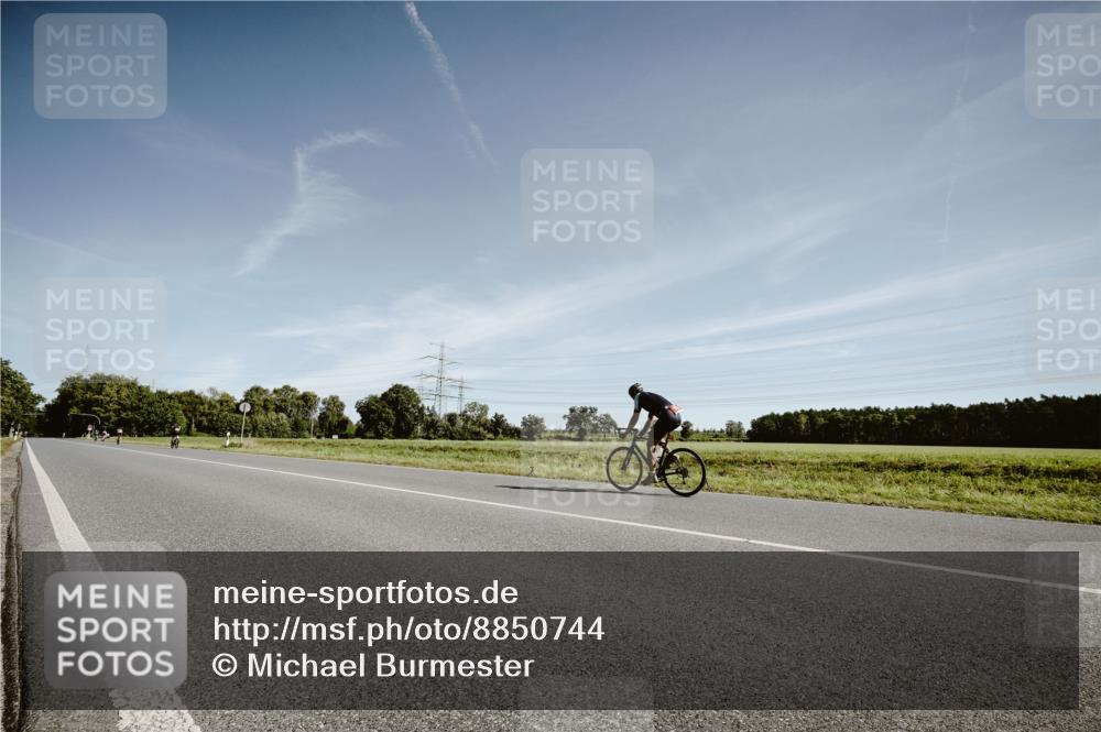 07.09.2025 - 19. Norderstedt Triathlon Michael Burmester http://msf.ph/oto/8850744 07.09.2025 11:11:57 Radfahren 1257 meine-sportfotos.de