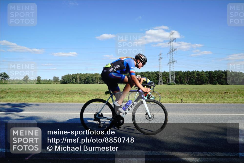 07.09.2025 - 19. Norderstedt Triathlon Michael Burmester http://msf.ph/oto/8850748 07.09.2025 15:33:14 Radfahren 473, 480, 1546 meine-sportfotos.de