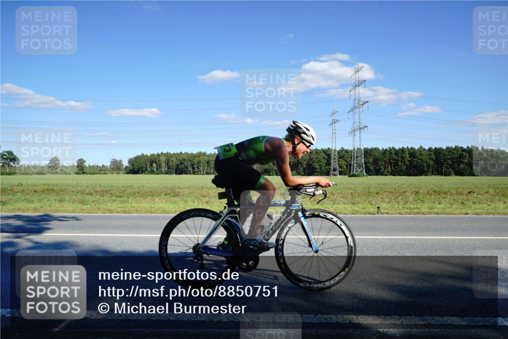 07.09.2025 - 19. Norderstedt Triathlon Michael Burmester http://msf.ph/oto/8850751 07.09.2025 15:33:17 Radfahren 473, 480, 1546 meine-sportfotos.de