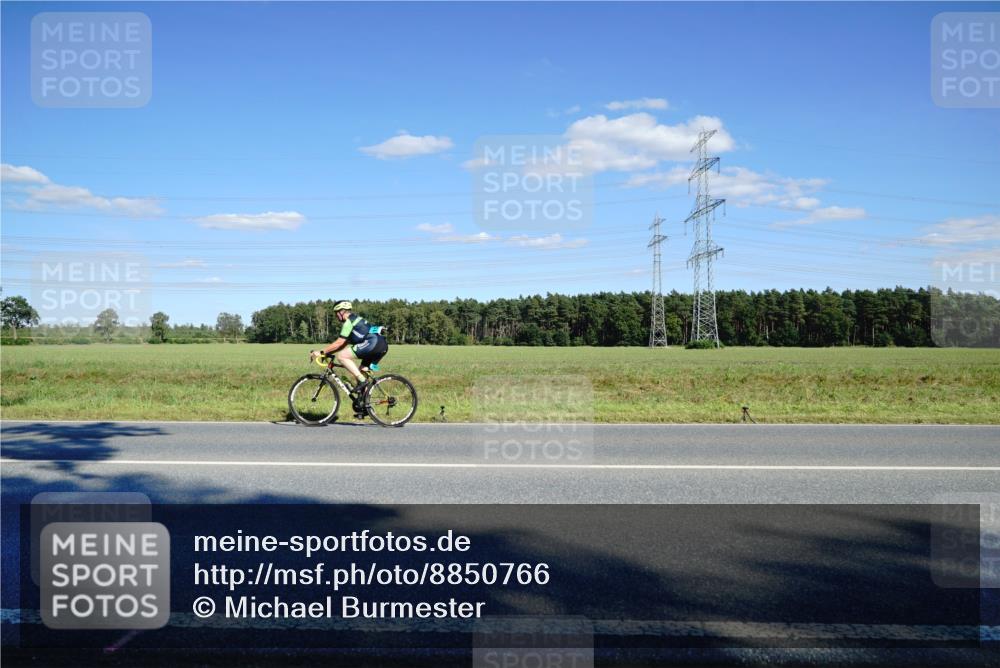 07.09.2025 - 19. Norderstedt Triathlon Michael Burmester http://msf.ph/oto/8850766 07.09.2025 15:33:49 Radfahren 449, 1439 meine-sportfotos.de