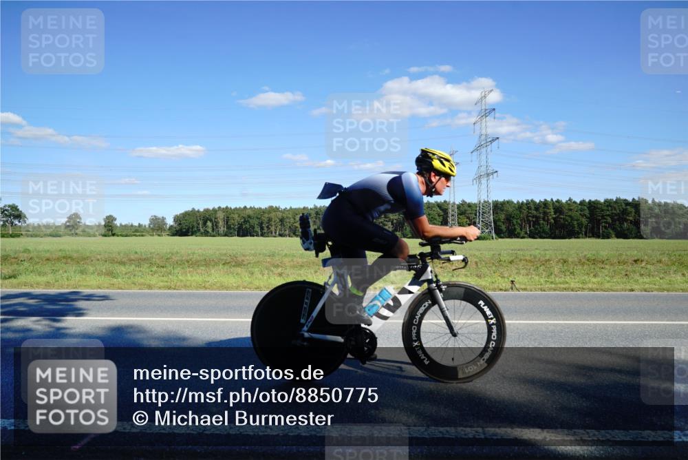 07.09.2025 - 19. Norderstedt Triathlon Michael Burmester http://msf.ph/oto/8850775 07.09.2025 15:34:06 Radfahren 464, 916 meine-sportfotos.de