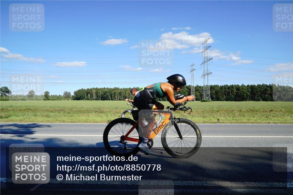 07.09.2025 - 19. Norderstedt Triathlon Michael Burmester http://msf.ph/oto/8850778 07.09.2025 15:34:14 Radfahren 1500, 1515 meine-sportfotos.de