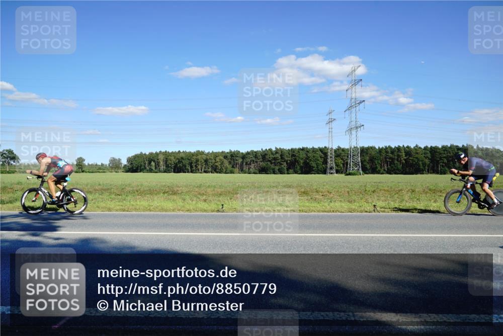 07.09.2025 - 19. Norderstedt Triathlon Michael Burmester http://msf.ph/oto/8850779 07.09.2025 15:34:15 Radfahren 1500 meine-sportfotos.de