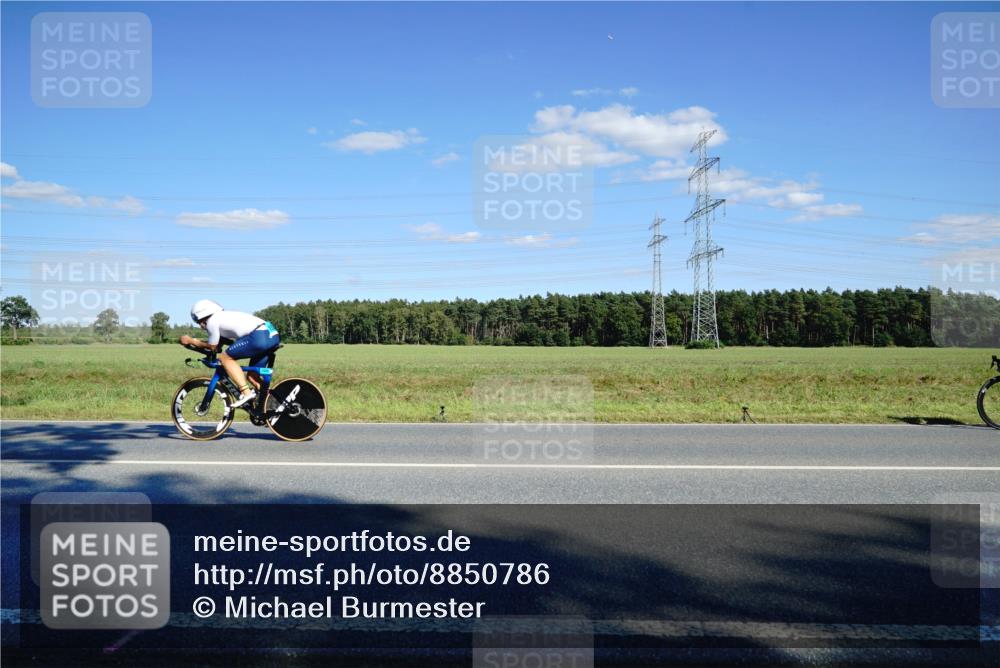 07.09.2025 - 19. Norderstedt Triathlon Michael Burmester http://msf.ph/oto/8850786 07.09.2025 15:34:33 Radfahren 440, 930 meine-sportfotos.de