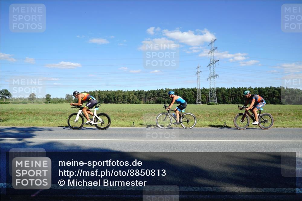 07.09.2025 - 19. Norderstedt Triathlon Michael Burmester http://msf.ph/oto/8850813 07.09.2025 15:35:24 Radfahren 386, 1419 meine-sportfotos.de