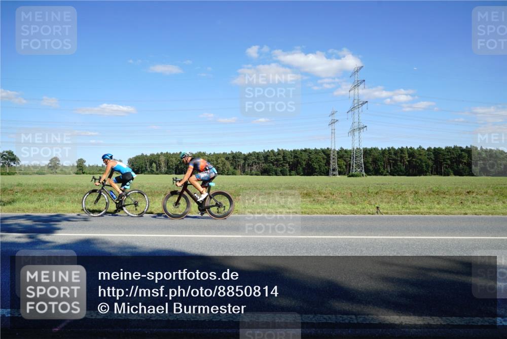 07.09.2025 - 19. Norderstedt Triathlon Michael Burmester http://msf.ph/oto/8850814 07.09.2025 15:35:24 Radfahren 386, 1419 meine-sportfotos.de