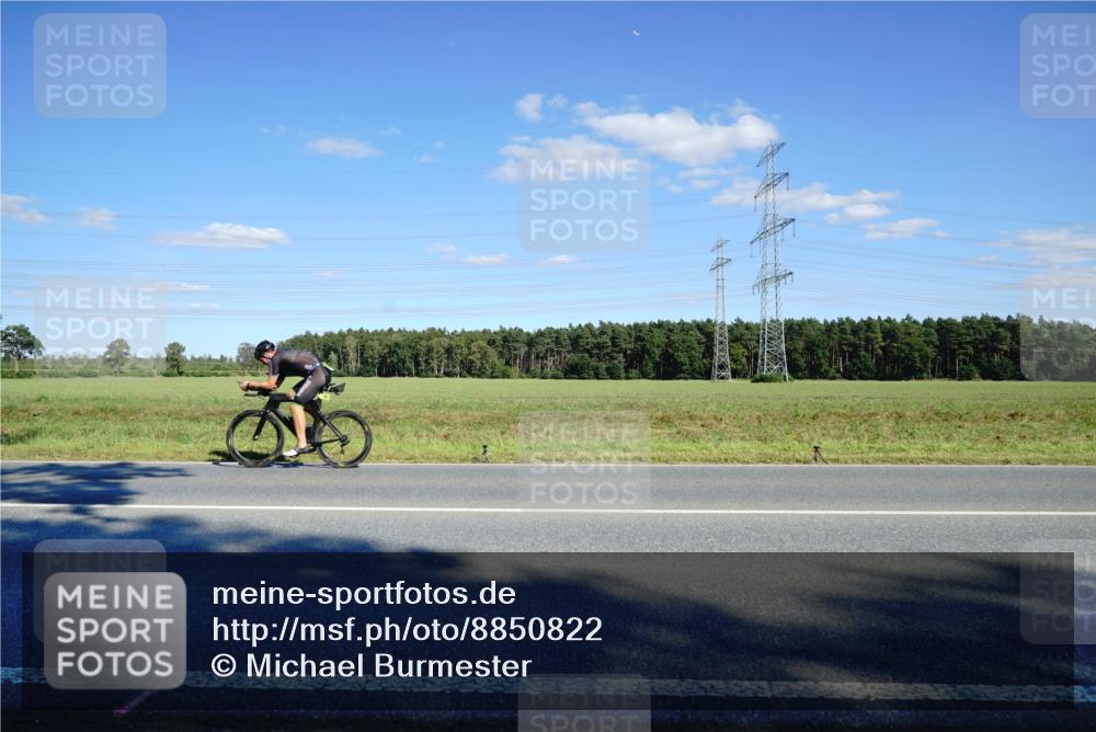 07.09.2025 - 19. Norderstedt Triathlon Michael Burmester http://msf.ph/oto/8850822 07.09.2025 15:35:39 Radfahren 457, 897 meine-sportfotos.de
