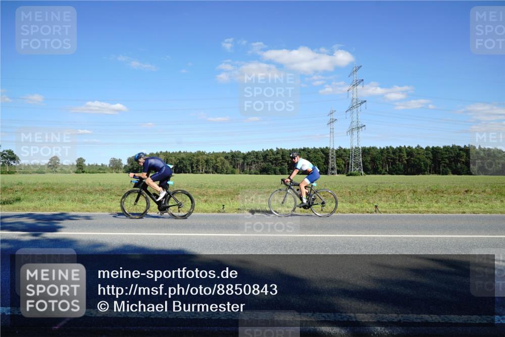 07.09.2025 - 19. Norderstedt Triathlon Michael Burmester http://msf.ph/oto/8850843 07.09.2025 15:36:09 Radfahren 1407, 1473 meine-sportfotos.de