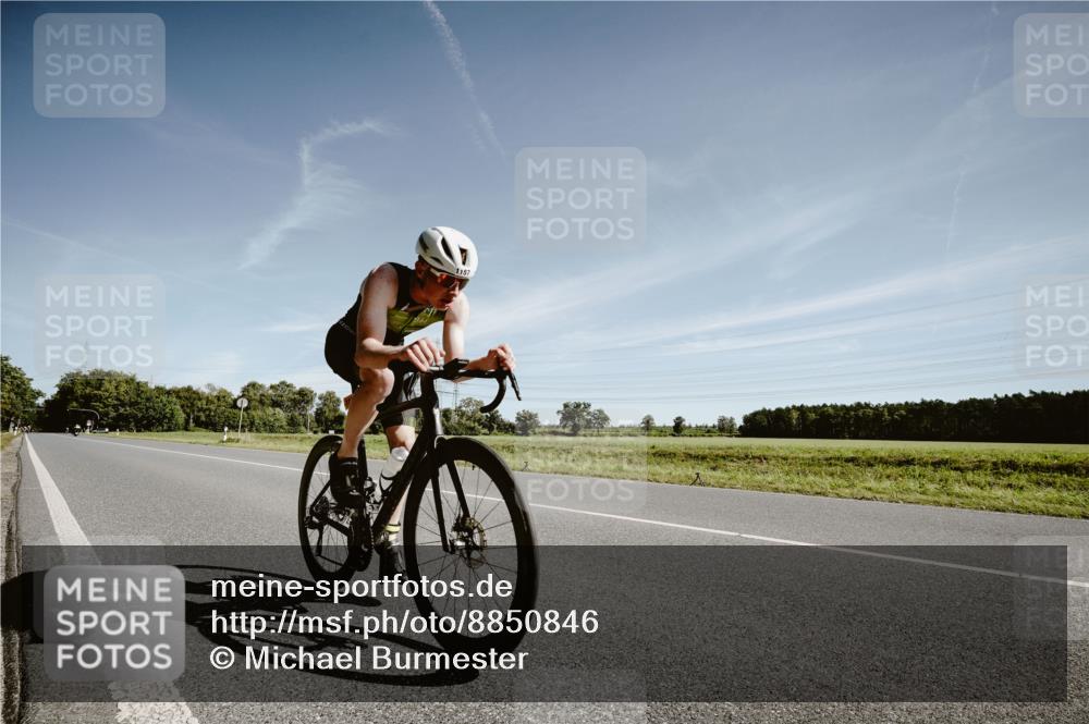 07.09.2025 - 19. Norderstedt Triathlon Michael Burmester http://msf.ph/oto/8850846 07.09.2025 11:12:23 Radfahren 1157 meine-sportfotos.de