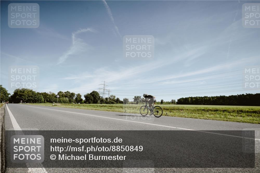 07.09.2025 - 19. Norderstedt Triathlon Michael Burmester http://msf.ph/oto/8850849 07.09.2025 11:12:28 Radfahren  meine-sportfotos.de
