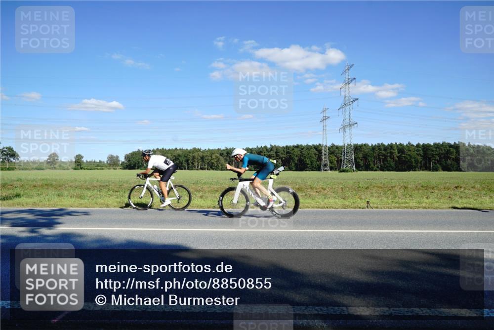 07.09.2025 - 19. Norderstedt Triathlon Michael Burmester http://msf.ph/oto/8850855 07.09.2025 15:36:15 Radfahren 381, 935 meine-sportfotos.de