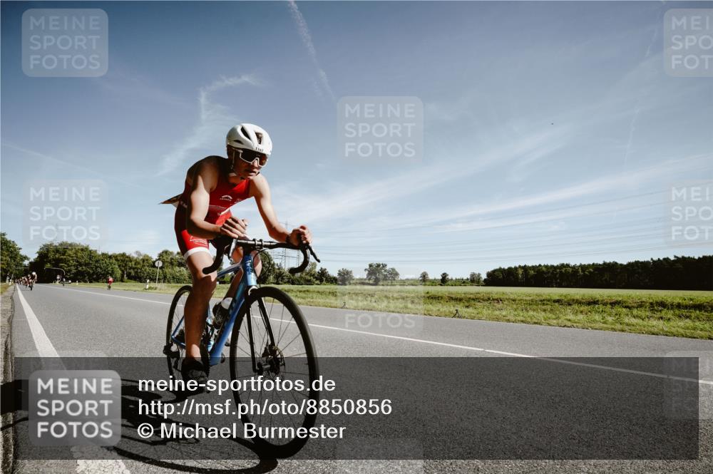 07.09.2025 - 19. Norderstedt Triathlon Michael Burmester http://msf.ph/oto/8850856 07.09.2025 11:12:36 Radfahren 1163, 1191 meine-sportfotos.de