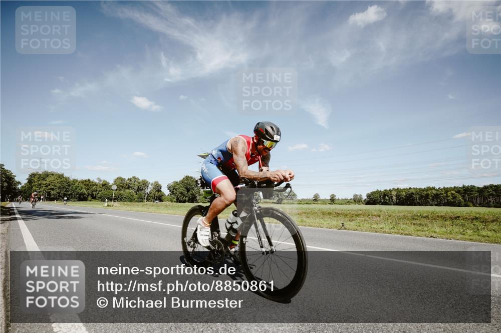 07.09.2025 - 19. Norderstedt Triathlon Michael Burmester http://msf.ph/oto/8850861 07.09.2025 14:18:54 Radfahren 984, 1020 meine-sportfotos.de