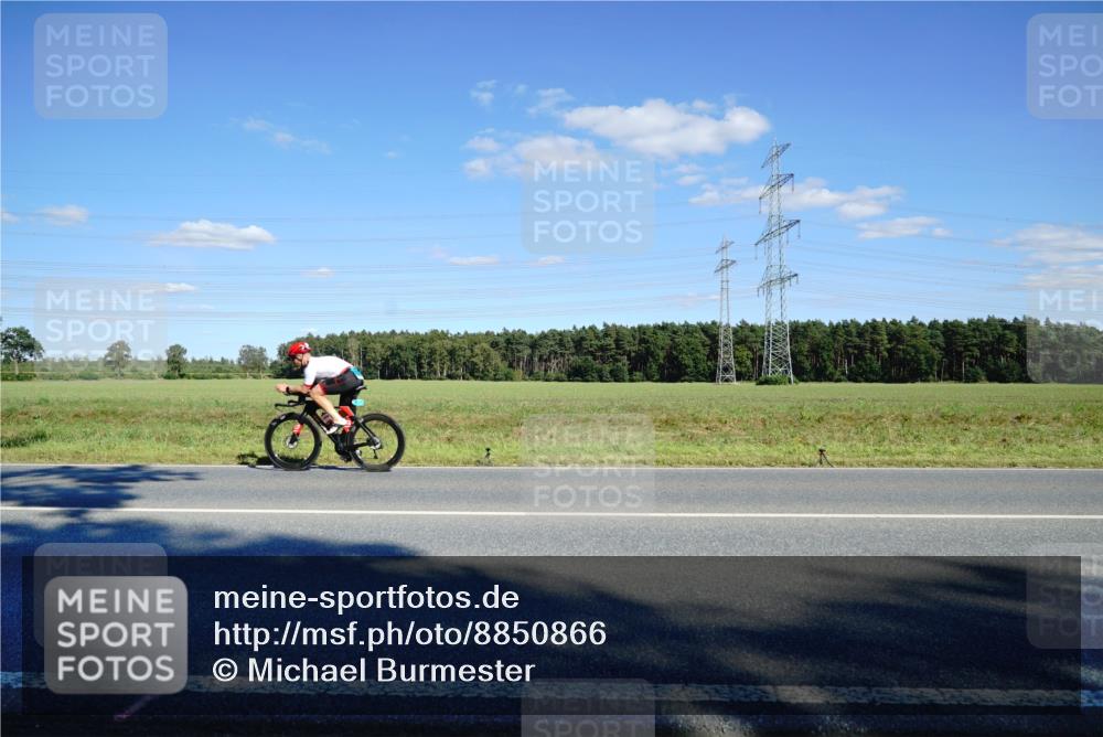 07.09.2025 - 19. Norderstedt Triathlon Michael Burmester http://msf.ph/oto/8850866 07.09.2025 15:36:19 Radfahren 935, 1484 meine-sportfotos.de