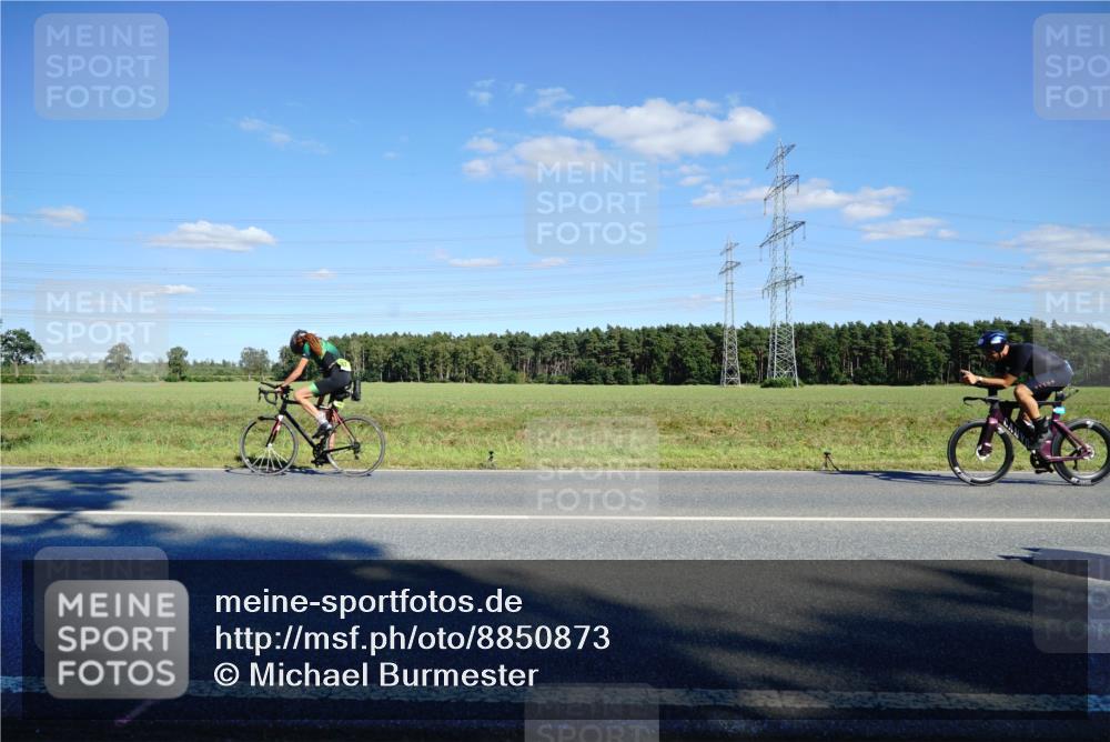 07.09.2025 - 19. Norderstedt Triathlon Michael Burmester http://msf.ph/oto/8850873 07.09.2025 15:36:24 Radfahren 372, 414, 1447, 1538 meine-sportfotos.de