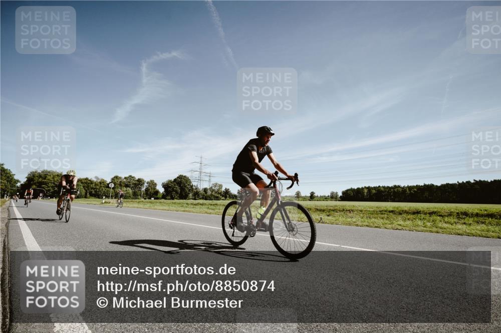 07.09.2025 - 19. Norderstedt Triathlon Michael Burmester http://msf.ph/oto/8850874 07.09.2025 11:12:45 Radfahren 1195, 1206, 1219, 1323 meine-sportfotos.de