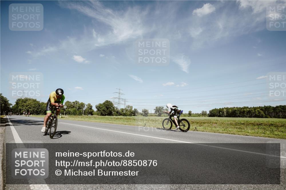 07.09.2025 - 19. Norderstedt Triathlon Michael Burmester http://msf.ph/oto/8850876 07.09.2025 14:19:05 Radfahren 1031 meine-sportfotos.de
