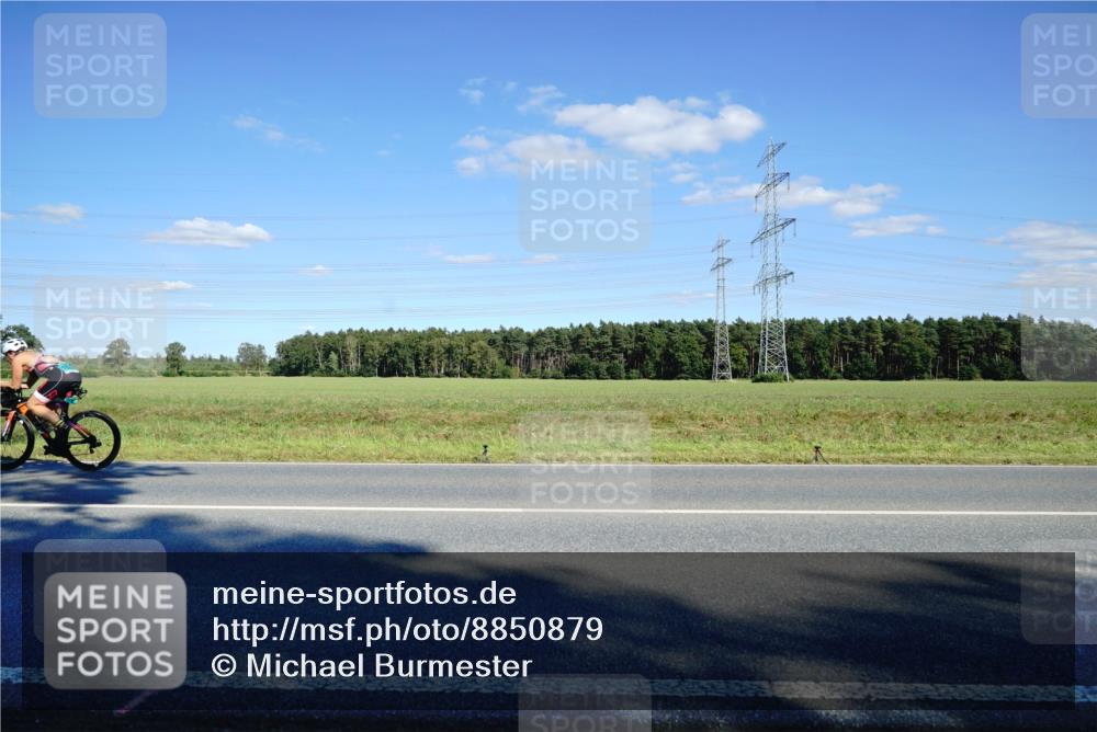 07.09.2025 - 19. Norderstedt Triathlon Michael Burmester http://msf.ph/oto/8850879 07.09.2025 15:36:25 Radfahren 372, 414, 1447, 1538 meine-sportfotos.de