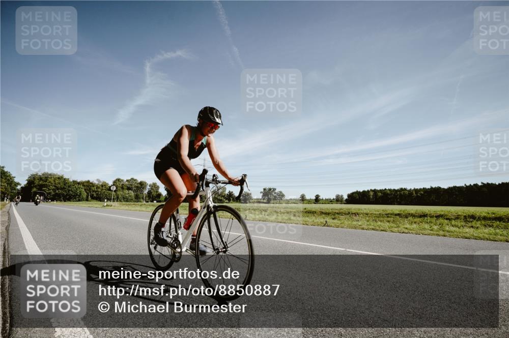 07.09.2025 - 19. Norderstedt Triathlon Michael Burmester http://msf.ph/oto/8850887 07.09.2025 11:12:54 Radfahren 1308, 1313 meine-sportfotos.de