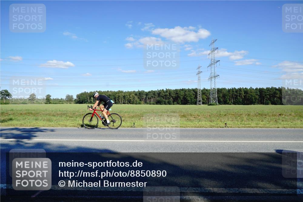 07.09.2025 - 19. Norderstedt Triathlon Michael Burmester http://msf.ph/oto/8850890 07.09.2025 15:36:30 Radfahren 1418, 1538 meine-sportfotos.de