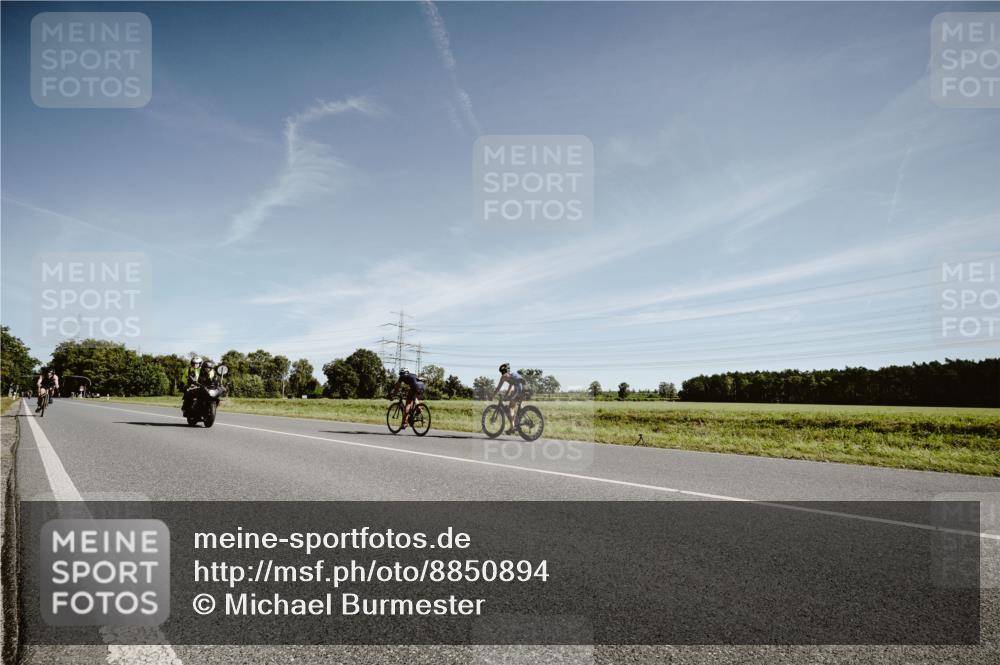 07.09.2025 - 19. Norderstedt Triathlon Michael Burmester http://msf.ph/oto/8850894 07.09.2025 11:12:57 Radfahren 1152, 1308 meine-sportfotos.de
