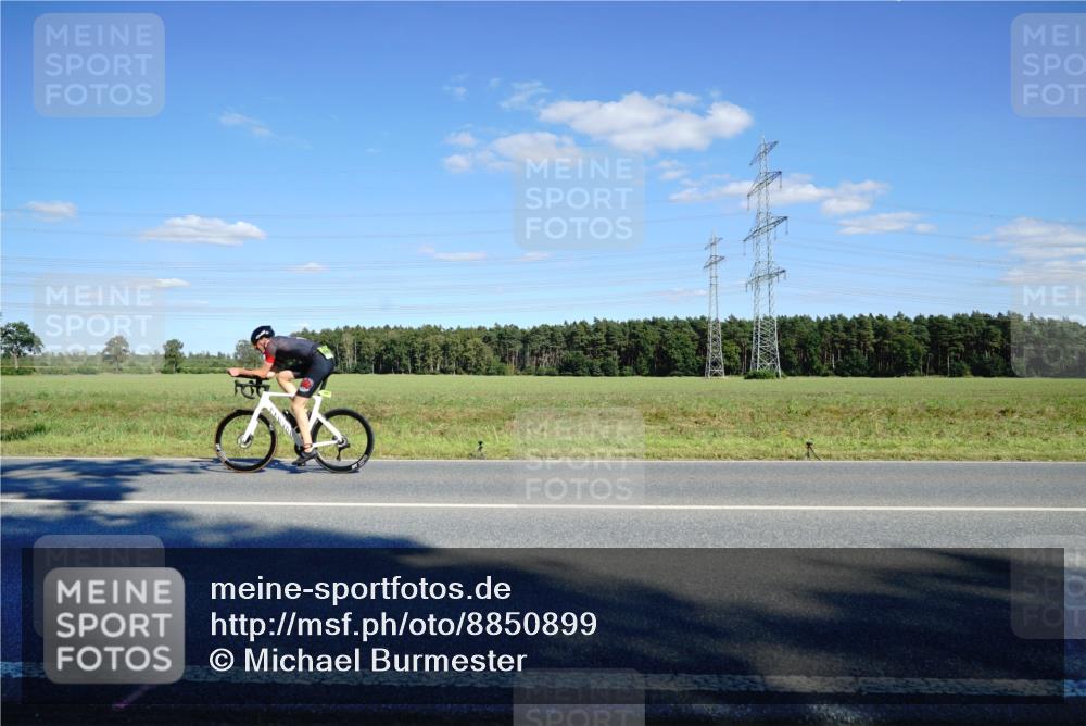 07.09.2025 - 19. Norderstedt Triathlon Michael Burmester http://msf.ph/oto/8850899 07.09.2025 15:36:35 Radfahren 1424, 1514, 1529 meine-sportfotos.de