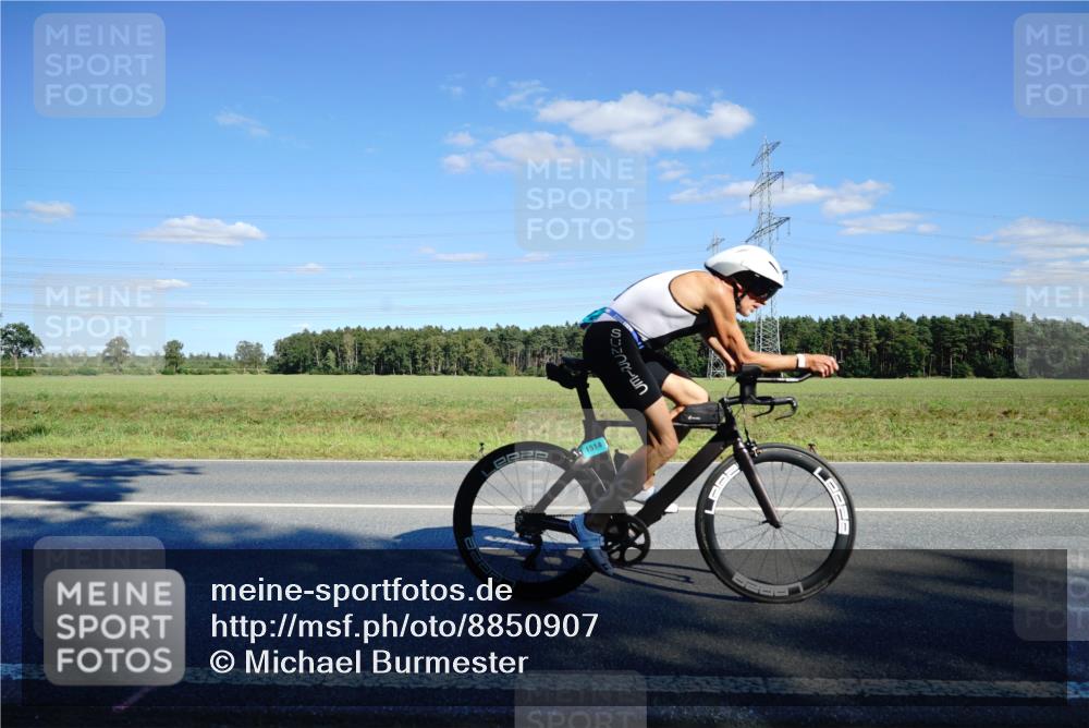 07.09.2025 - 19. Norderstedt Triathlon Michael Burmester http://msf.ph/oto/8850907 07.09.2025 15:36:38 Radfahren 1514, 1529 meine-sportfotos.de