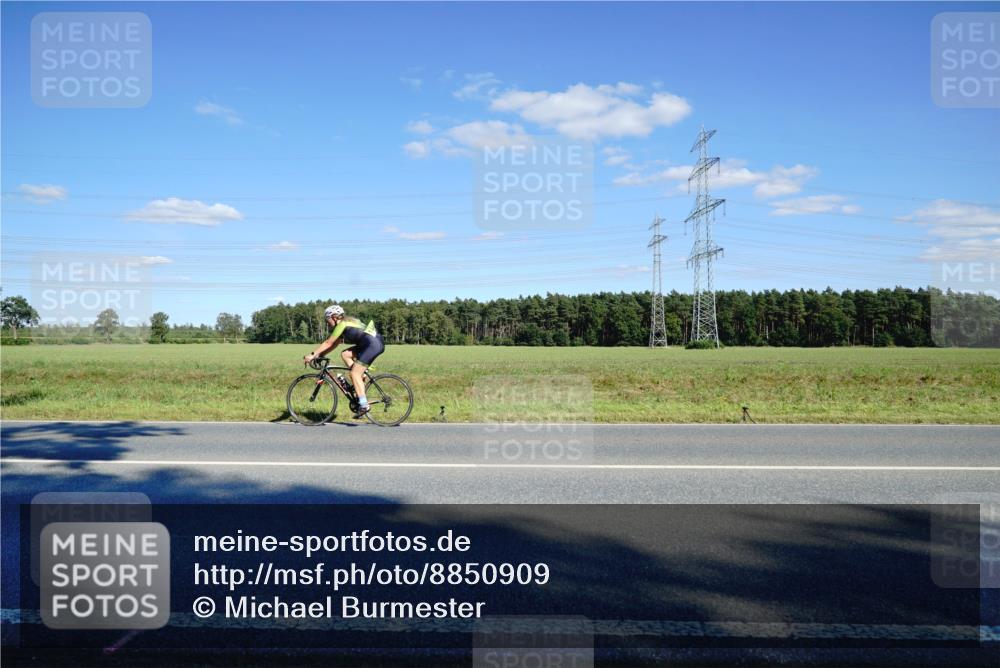 07.09.2025 - 19. Norderstedt Triathlon Michael Burmester http://msf.ph/oto/8850909 07.09.2025 15:36:41 Radfahren 1514, 1532 meine-sportfotos.de