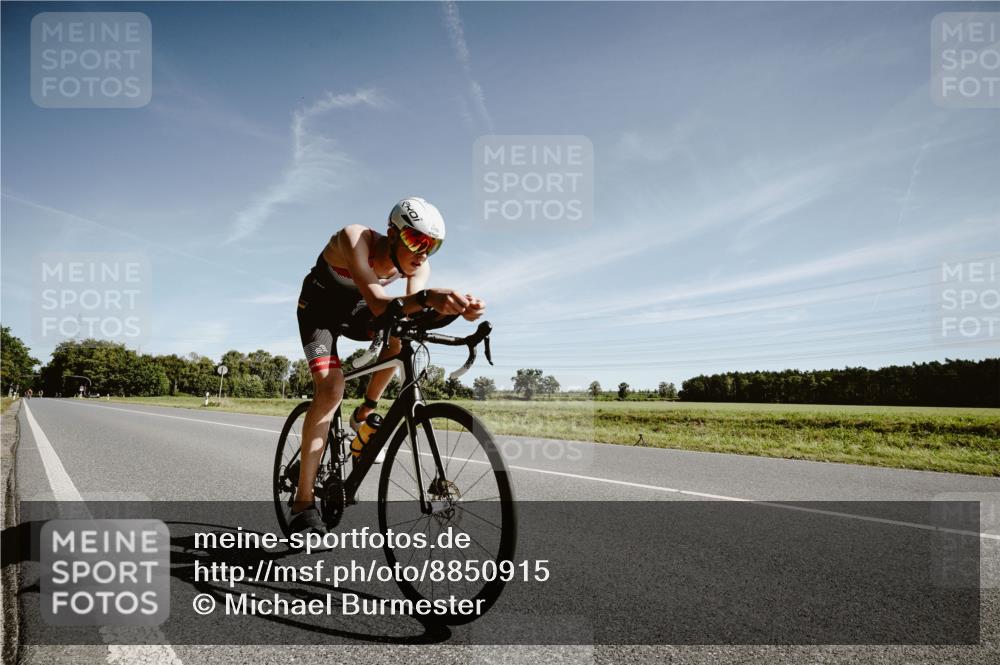 07.09.2025 - 19. Norderstedt Triathlon Michael Burmester http://msf.ph/oto/8850915 07.09.2025 11:13:17 Radfahren 1158 meine-sportfotos.de