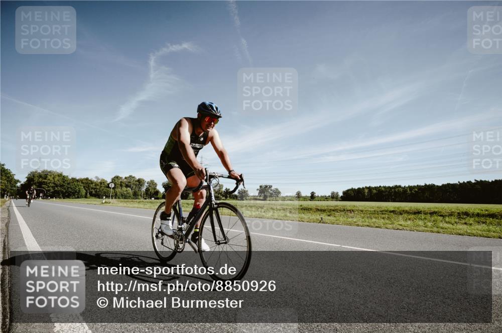 07.09.2025 - 19. Norderstedt Triathlon Michael Burmester http://msf.ph/oto/8850926 07.09.2025 11:13:31 Radfahren 203, 796, 806 meine-sportfotos.de