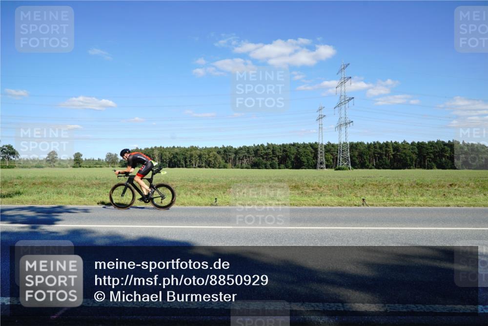 07.09.2025 - 19. Norderstedt Triathlon Michael Burmester http://msf.ph/oto/8850929 07.09.2025 15:36:52 Radfahren 458, 1403 meine-sportfotos.de