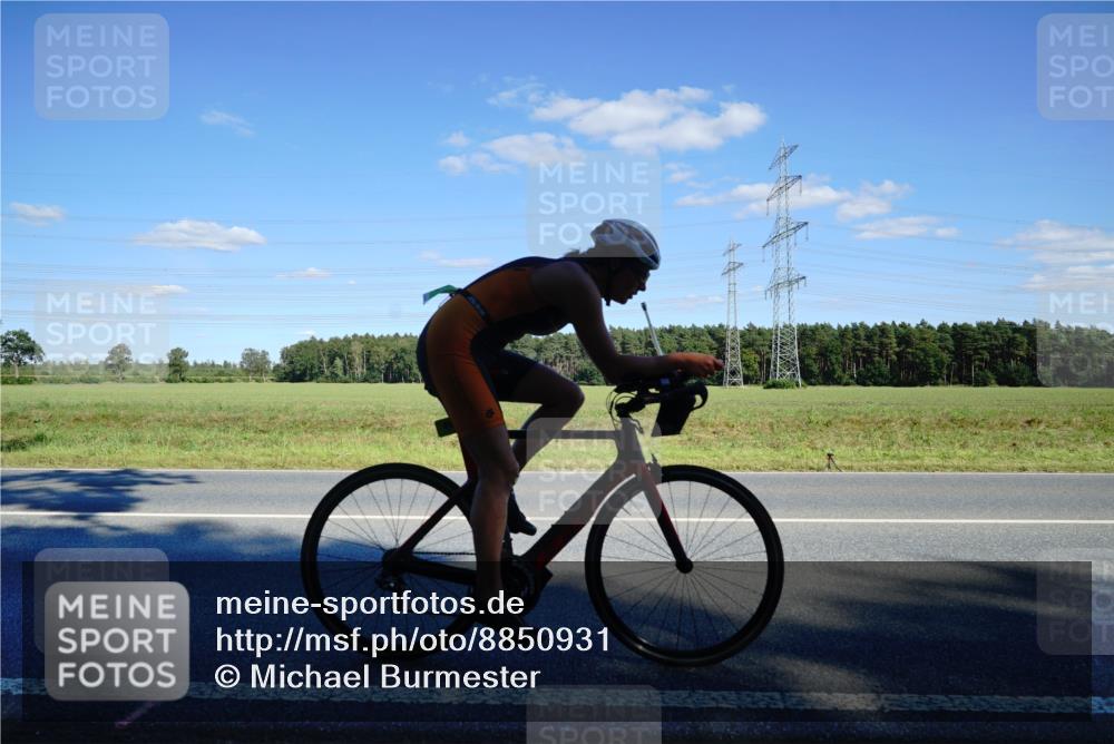 07.09.2025 - 19. Norderstedt Triathlon Michael Burmester http://msf.ph/oto/8850931 07.09.2025 15:36:53 Radfahren 458, 1403 meine-sportfotos.de