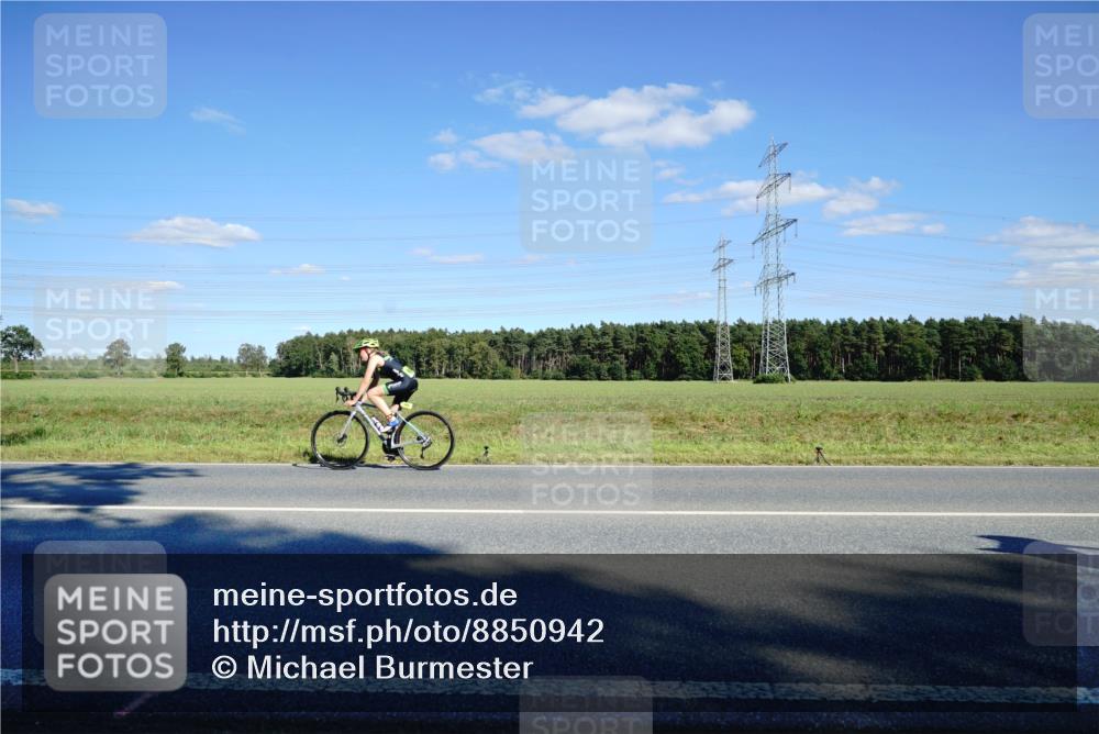 07.09.2025 - 19. Norderstedt Triathlon Michael Burmester http://msf.ph/oto/8850942 07.09.2025 15:36:58 Radfahren 437, 934, 1403, 1531 meine-sportfotos.de