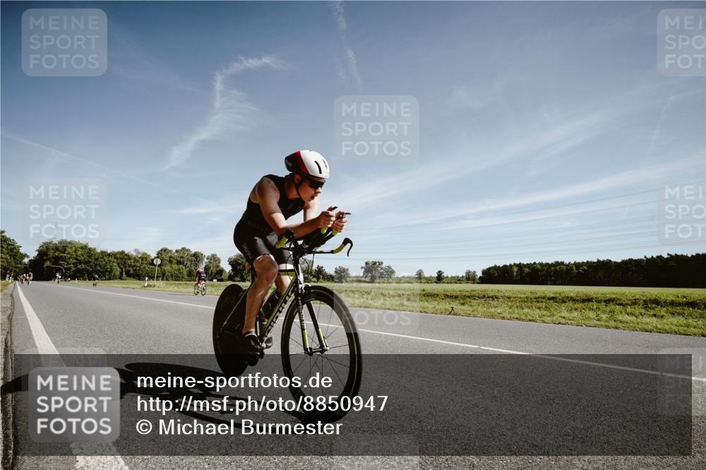 07.09.2025 - 19. Norderstedt Triathlon Michael Burmester http://msf.ph/oto/8850947 07.09.2025 11:13:48 Radfahren 1166 meine-sportfotos.de