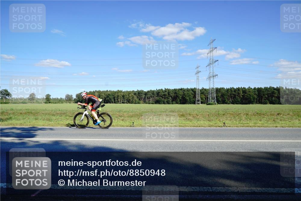 07.09.2025 - 19. Norderstedt Triathlon Michael Burmester http://msf.ph/oto/8850948 07.09.2025 15:37:02 Radfahren 384, 406, 1531 meine-sportfotos.de
