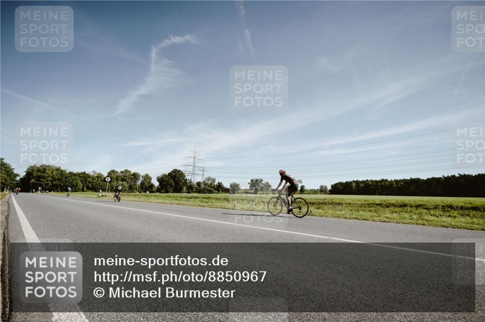 07.09.2025 - 19. Norderstedt Triathlon Michael Burmester http://msf.ph/oto/8850967 07.09.2025 11:14:08 Radfahren  meine-sportfotos.de