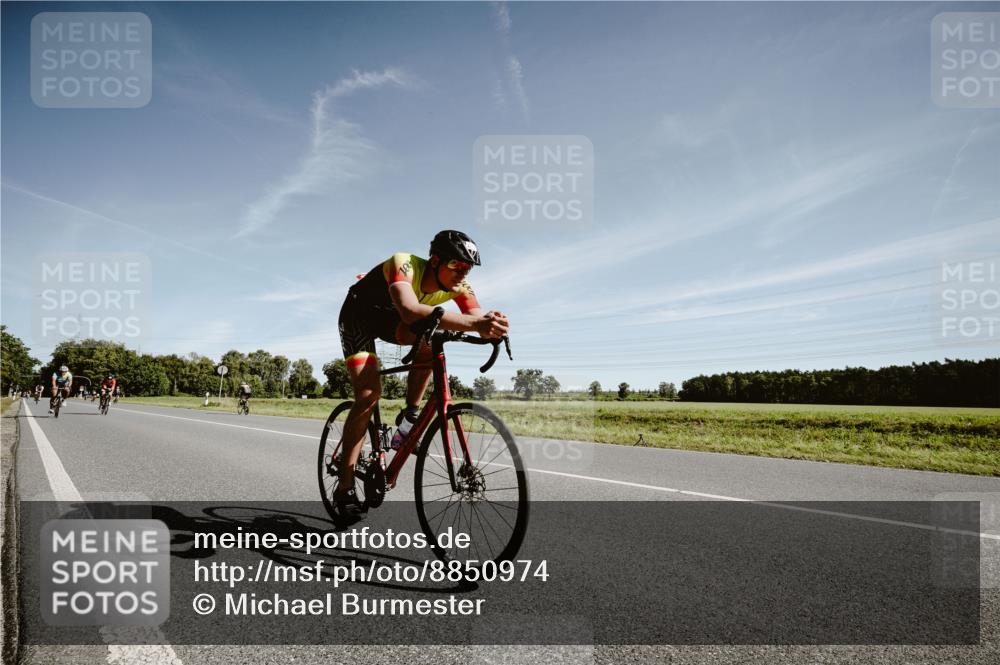 07.09.2025 - 19. Norderstedt Triathlon Michael Burmester http://msf.ph/oto/8850974 07.09.2025 11:14:14 Radfahren 231, 760, 1335 meine-sportfotos.de