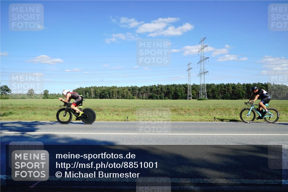 07.09.2025 - 19. Norderstedt Triathlon Michael Burmester http://msf.ph/oto/8851001 07.09.2025 15:37:40 Radfahren 894 meine-sportfotos.de