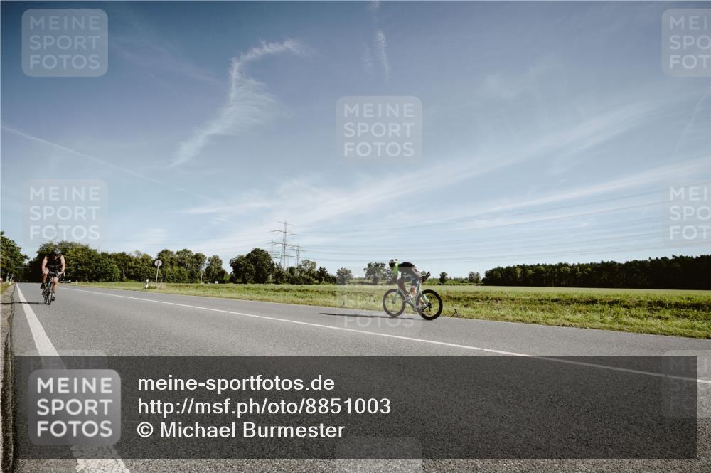 07.09.2025 - 19. Norderstedt Triathlon Michael Burmester http://msf.ph/oto/8851003 07.09.2025 11:14:42 Radfahren 1279 meine-sportfotos.de