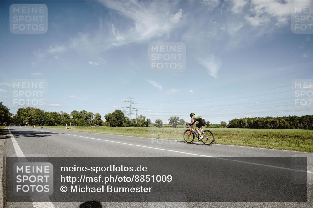 07.09.2025 - 19. Norderstedt Triathlon Michael Burmester http://msf.ph/oto/8851009 07.09.2025 14:20:32 Radfahren  meine-sportfotos.de