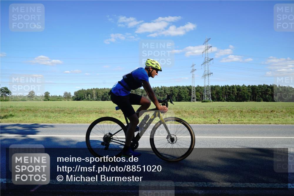 07.09.2025 - 19. Norderstedt Triathlon Michael Burmester http://msf.ph/oto/8851020 07.09.2025 15:37:53 Radfahren 1446, 1510 meine-sportfotos.de
