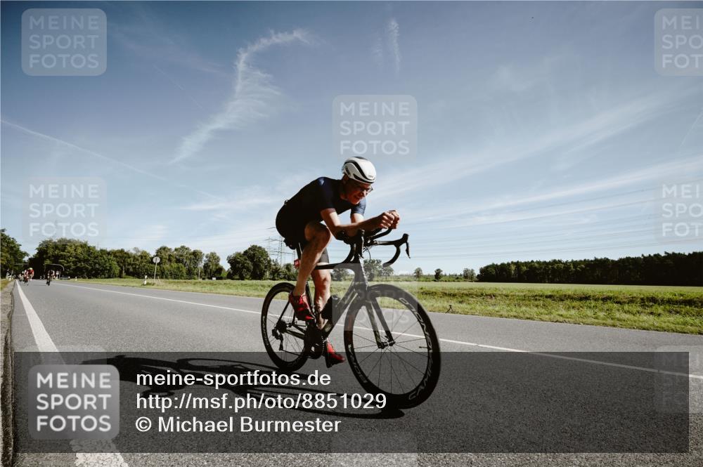 07.09.2025 - 19. Norderstedt Triathlon Michael Burmester http://msf.ph/oto/8851029 07.09.2025 11:15:13 Radfahren 844, 1171, 1180 meine-sportfotos.de