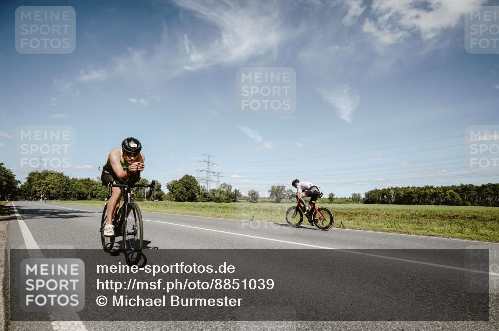 07.09.2025 - 19. Norderstedt Triathlon Michael Burmester http://msf.ph/oto/8851039 07.09.2025 14:21:00 Radfahren 991, 1007 meine-sportfotos.de