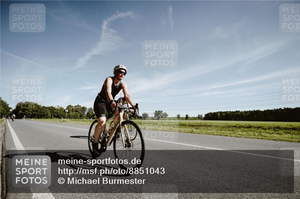07.09.2025 - 19. Norderstedt Triathlon Michael Burmester http://msf.ph/oto/8851043 07.09.2025 11:15:23 Radfahren 300, 1159, 1188, 1394 meine-sportfotos.de