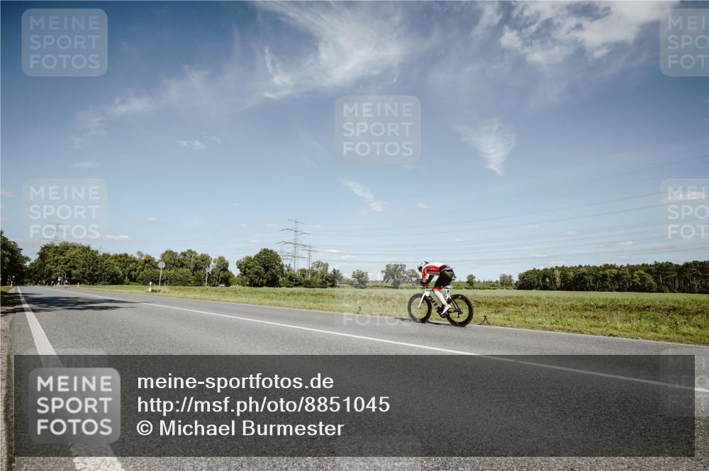 07.09.2025 - 19. Norderstedt Triathlon Michael Burmester http://msf.ph/oto/8851045 07.09.2025 14:21:11 Radfahren  meine-sportfotos.de