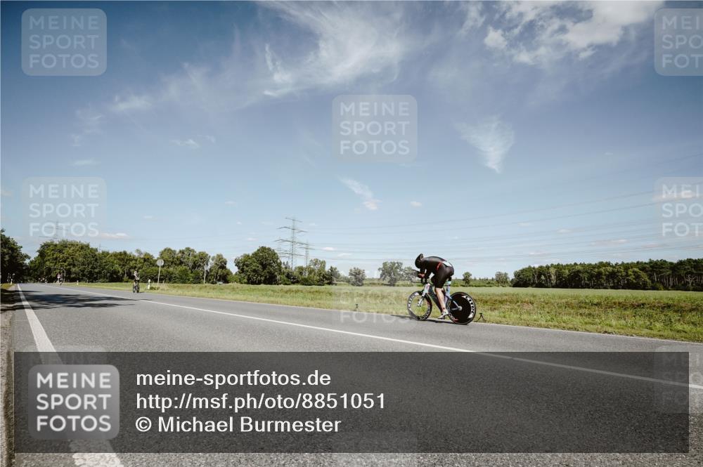 07.09.2025 - 19. Norderstedt Triathlon Michael Burmester http://msf.ph/oto/8851051 07.09.2025 14:21:20 Radfahren  meine-sportfotos.de